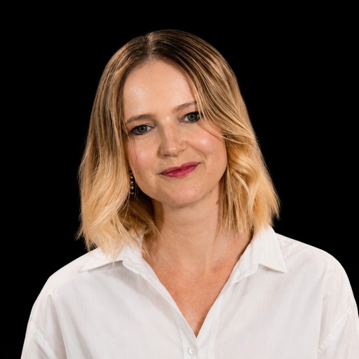 Episode thumbnail for E62 • From Lockdown to Locarno • JANICKE ASKEVOLD, Dir. of Solomamma at Locarno